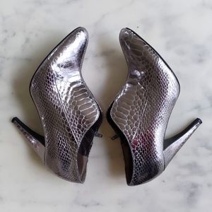 Sam Edelman Silver Snake Skin Ankle Boots 4" Heels.